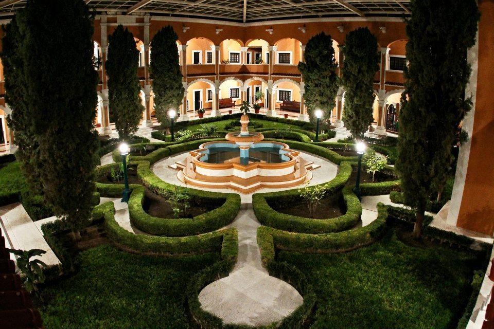 Hotel Royal Spa Zimapán Exteriör bild